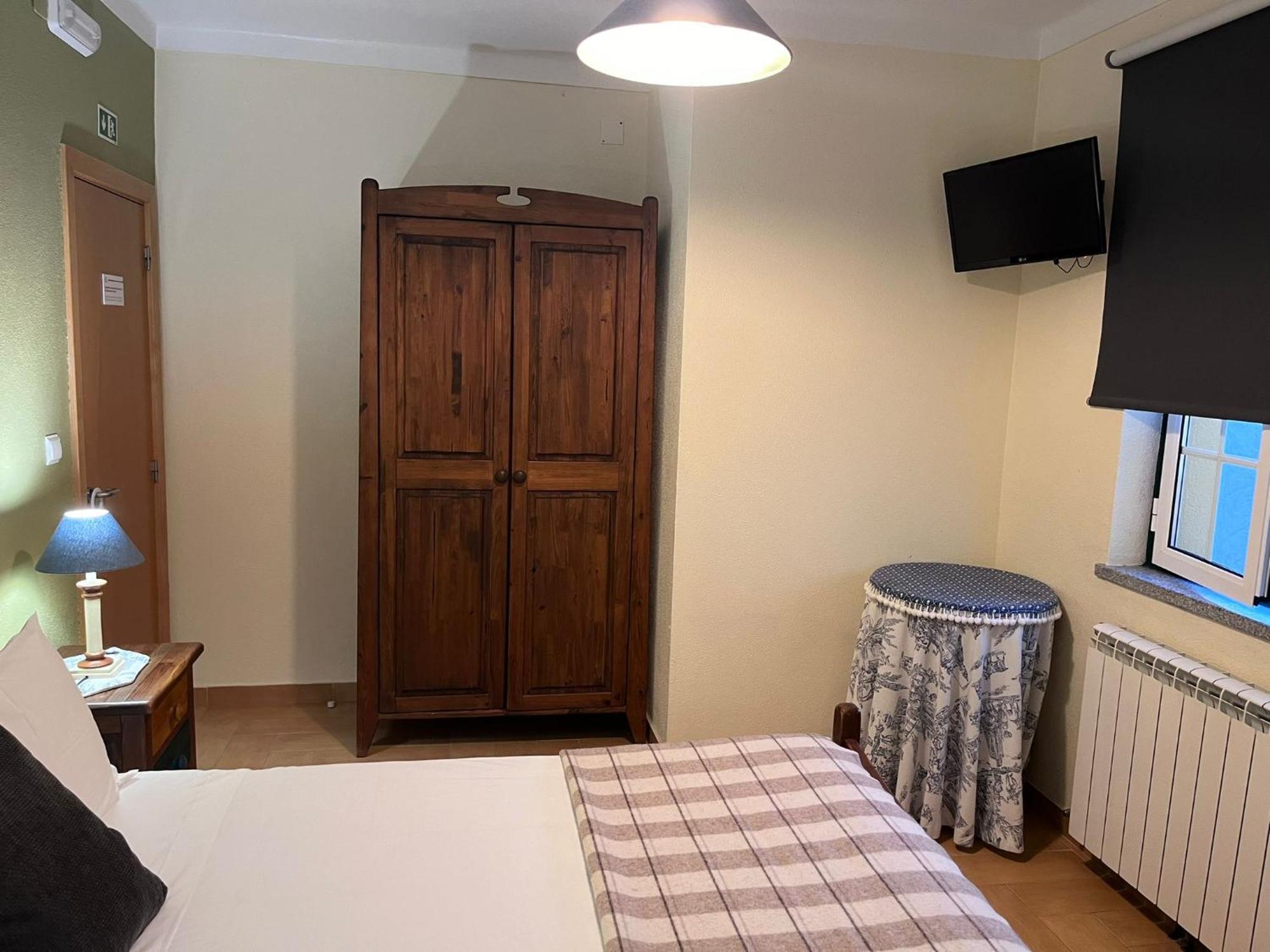 Casa Da Fonte Sagrada Hotel Loriga Ruang foto