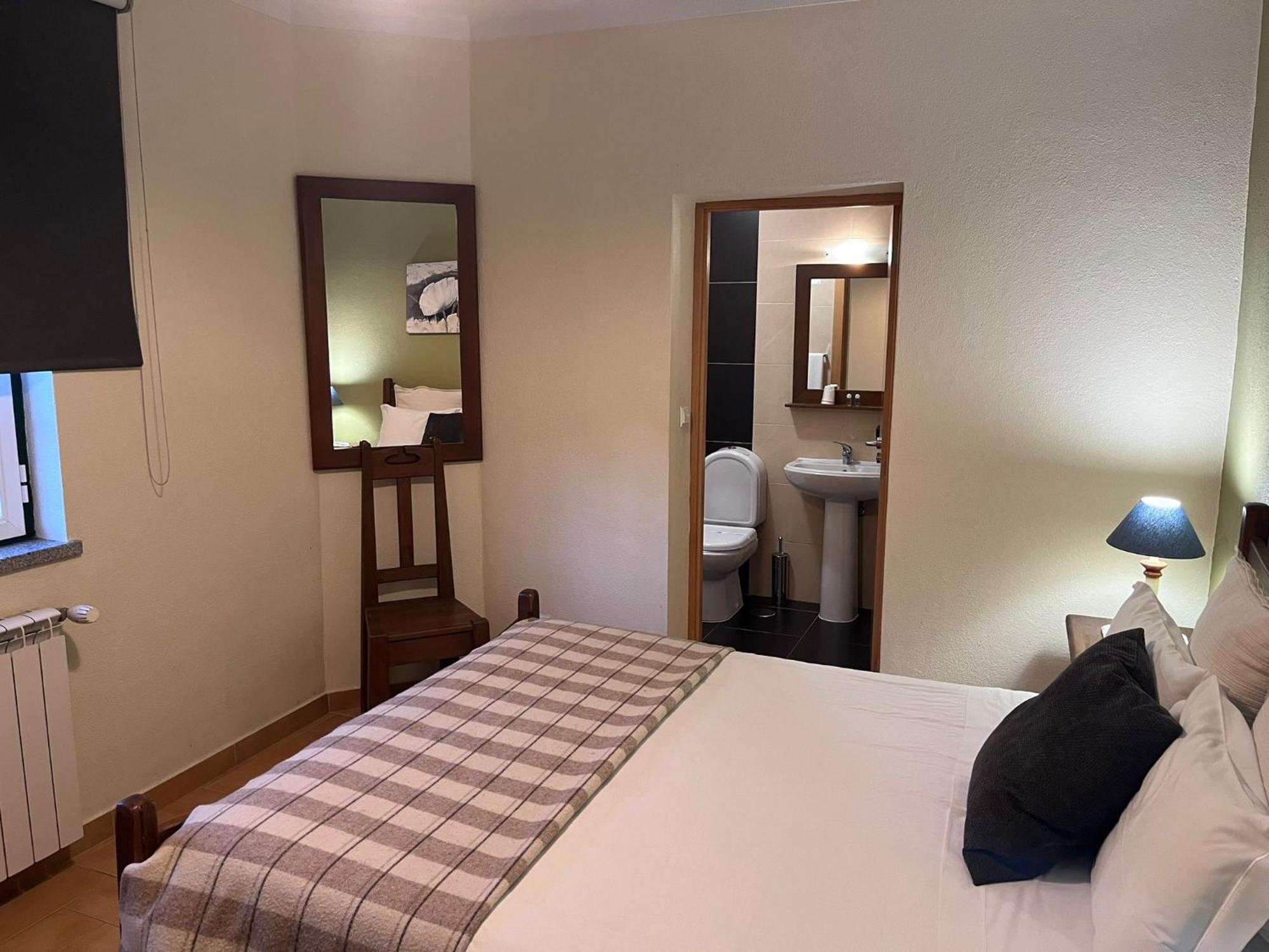 Casa Da Fonte Sagrada Hotel Loriga Bagian luar foto