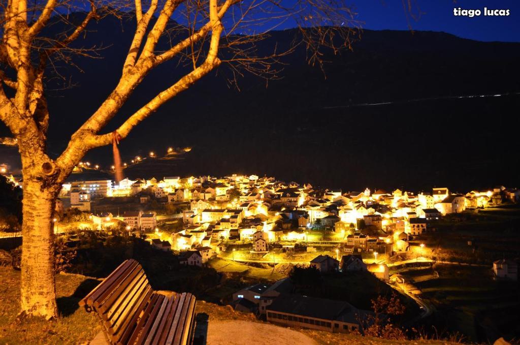 Casa Da Fonte Sagrada Hotel Loriga Bagian luar foto