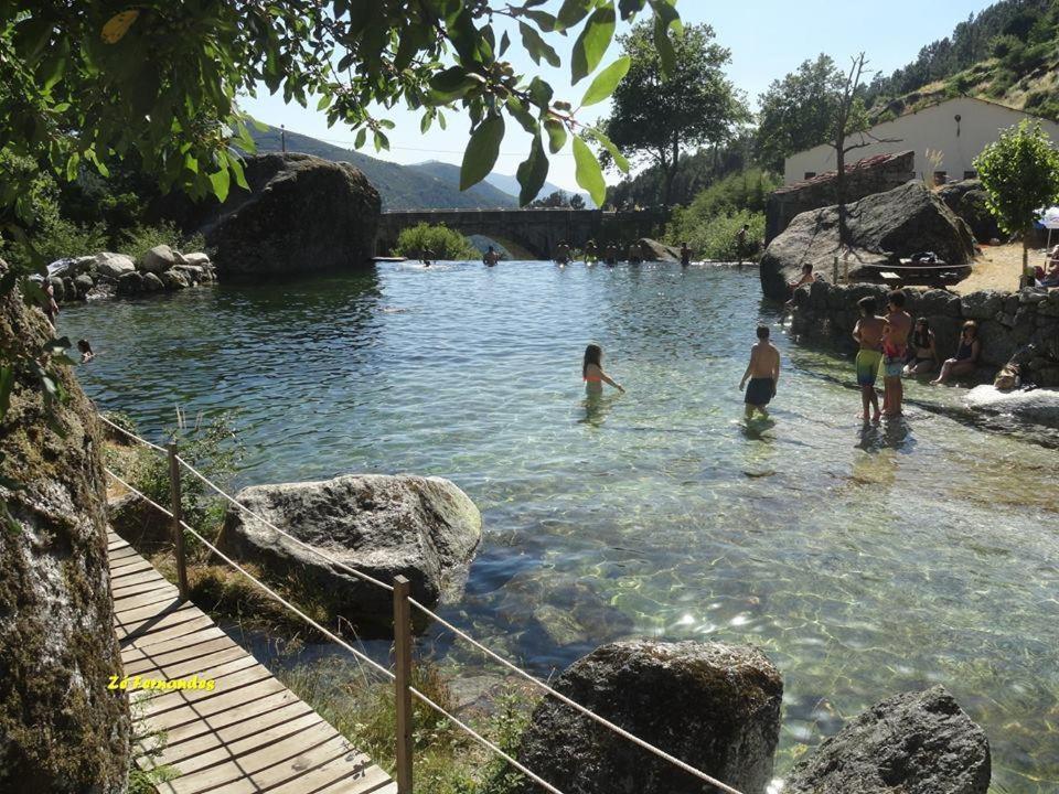 Casa Da Fonte Sagrada Hotel Loriga Bagian luar foto